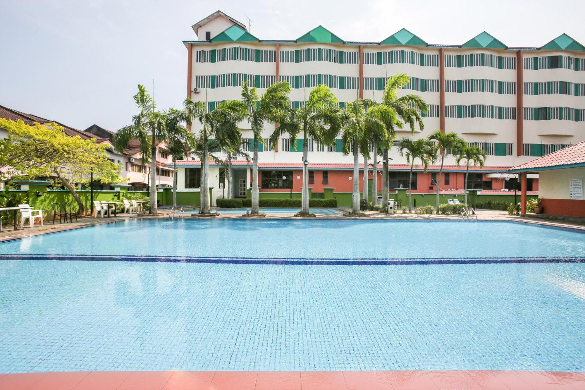 Oyo 89432 ホテル スーパー カウボーイ Malacca エクステリア 写真